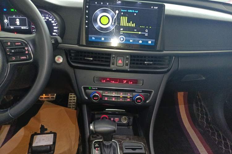 Used Kia K5 2016 2.0L Automatic LUX
