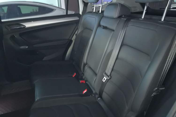 Used Volkswagen Tiguan L 2021 330TSI Automatic Two-Wheel Drive Smart Edition