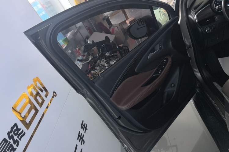 Used Buick Envision 2017 28T Four-Wheel Drive Elite Model
