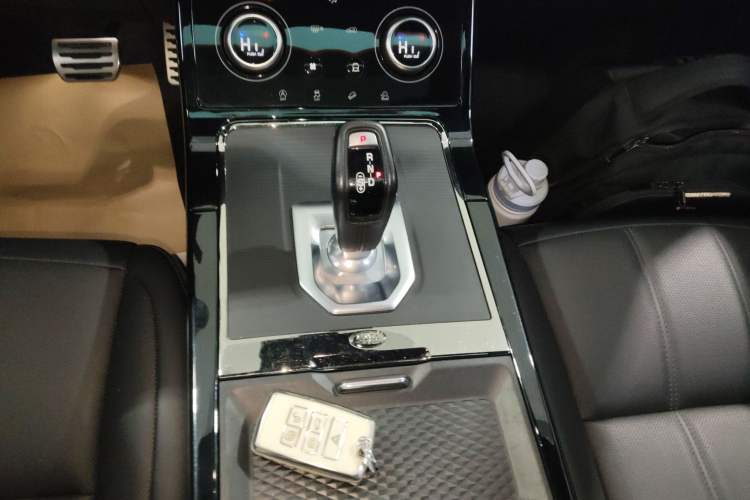 Used Land Rover Range Rover Evoque 2021 Range Rover Velar 249 PS R-Dynamic S Performance Edition