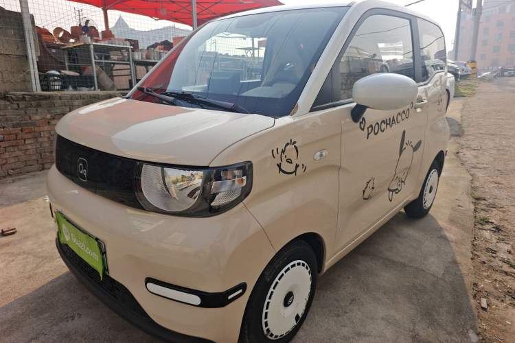 Used Chery QQ Ice Cream 2024 Youth Edition 205km Milkshake