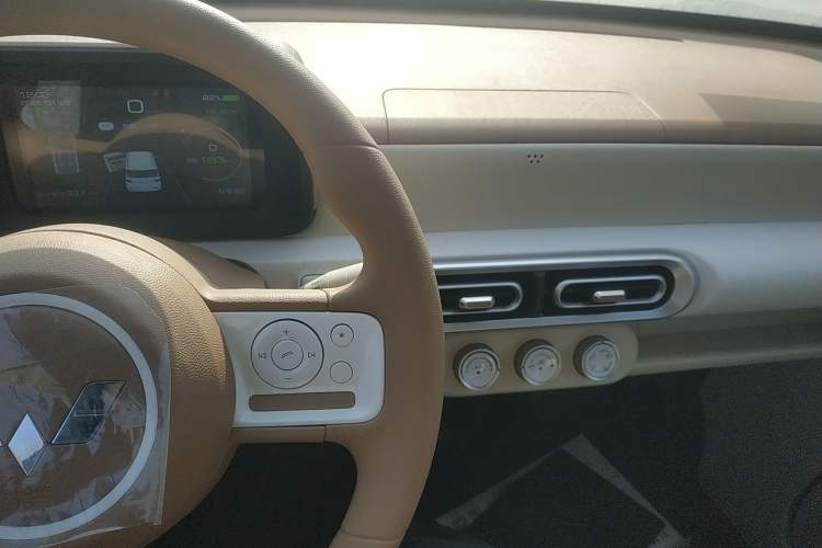 Used Wuling Hongguang MINIEV 2024 3rd Generation 215km Youth Edition