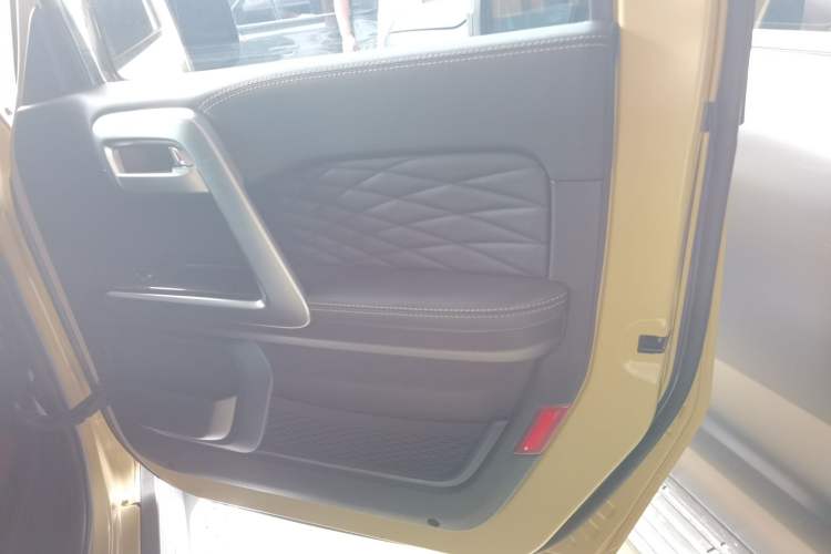 Used Beijing Auto BJ40 2019 2.3T Automatic Four-Wheel Drive Ring the Tower Champion Edition China VI
