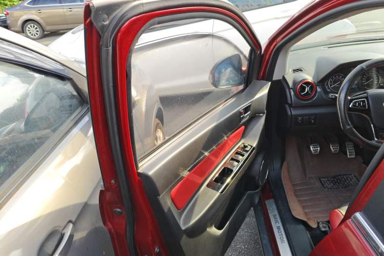 Used BAIC Senova X25 2015 1.5L Manual Elite Model
