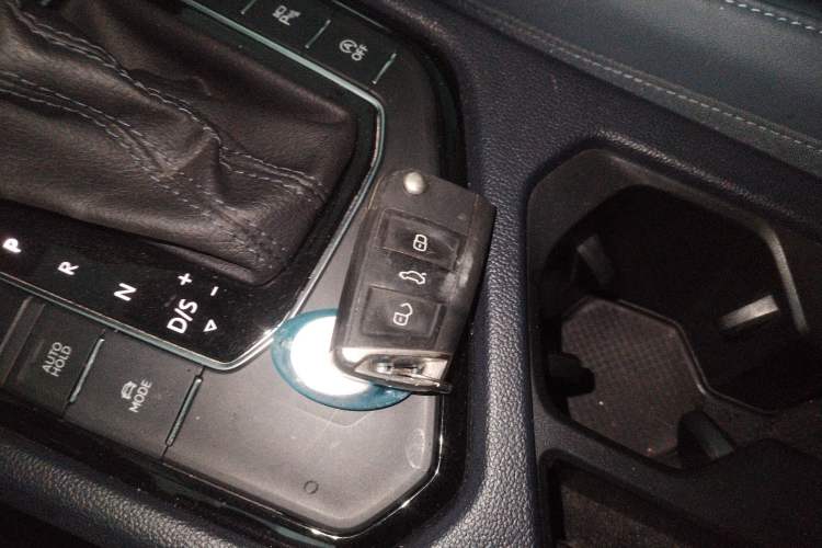 Used Volkswagen Tharu 2024 300TSI Two-Wheel-Drive Moon Luxury Edition