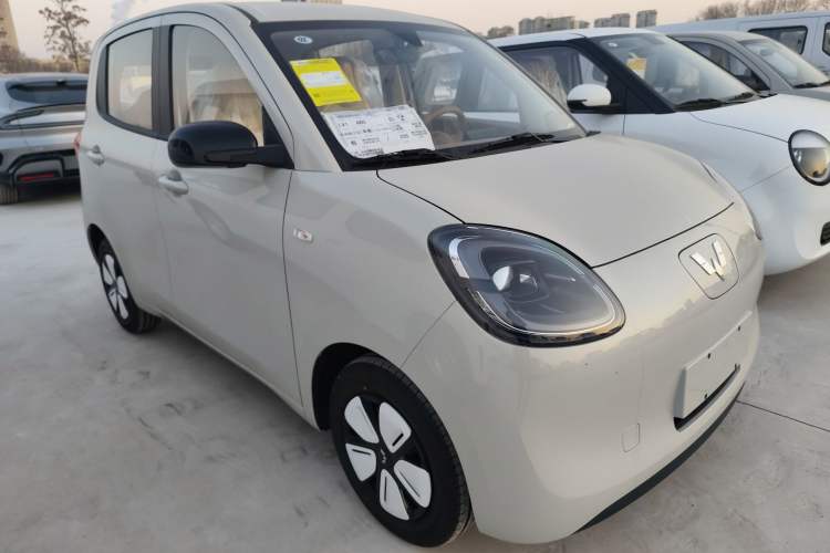 Used Wuling Hongguang MINIEV 2025 Four-Door Version Advanced Edition
