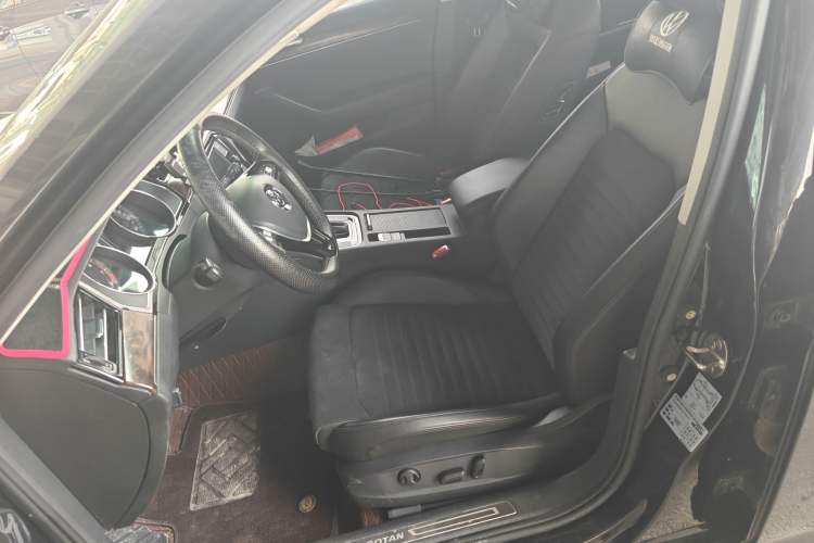 Used Volkswagen Magotan 2018 330TSI DSG Luxury Model
