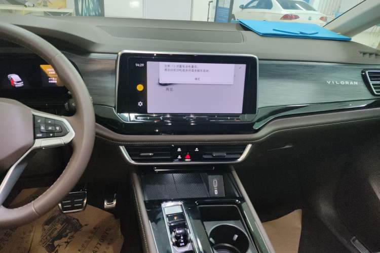 Used Volkswagen Viloran 2024 380TSI Premium Edition
