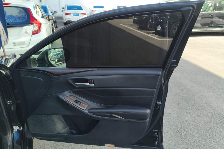 Used Toyota Avalon 2019 2.0L XLE Premium Edition China VI
