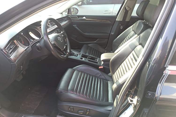 Used Volkswagen Magotan 2018 Facelift 380TSI DSG Luxury Version
