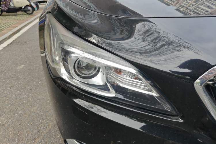 Used Buick LaCrosse 2016 28T Premium Edition
