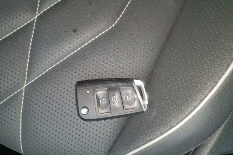 Used Volkswagen Tiguan L 2024 300TSI Automatic Two-Wheel Drive Smart Edition