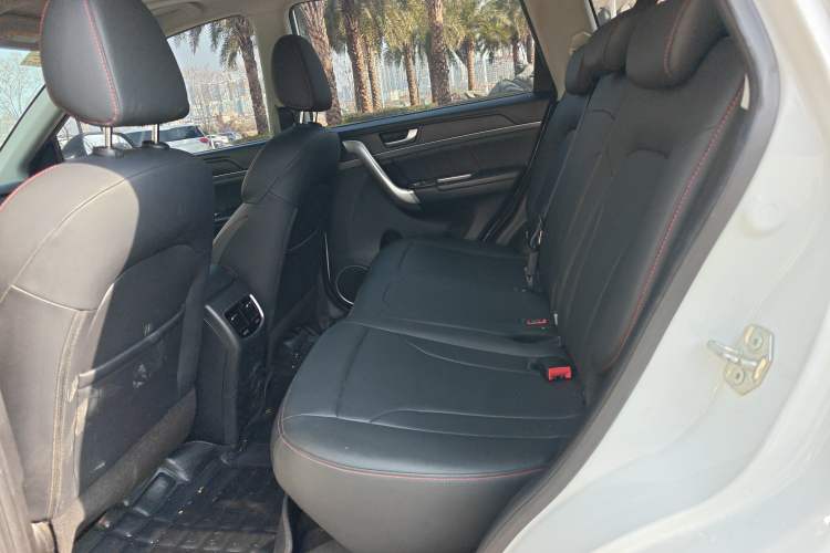 Used Haval M6 2019 1.5T DCT Two-Wheel Drive Elite Version China VI Standard
