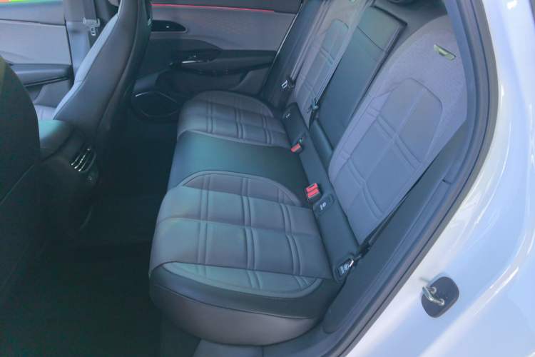 Used Hongqi EH7 2024 690 Pro
