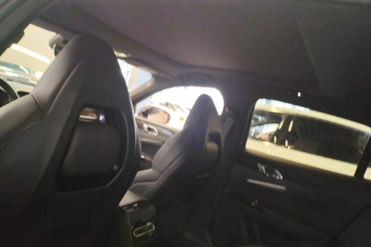 Used Lynk & Co 03 2022 1.5TD DCT JingPro
