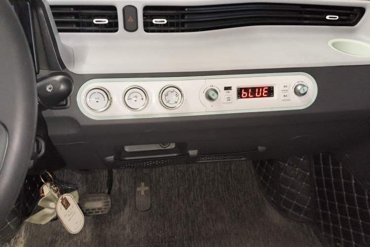 Used Wuling Hongguang MINIEV 2021 Macaron Fashion Edition Lithium-Ion Battery