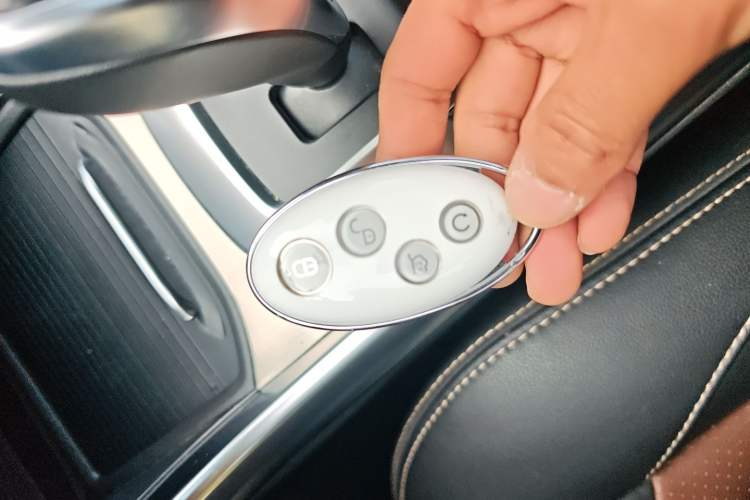 Used BYD Song New Energy 2017 Song DM 1.5TID All-Wheel Drive Luxury Model
