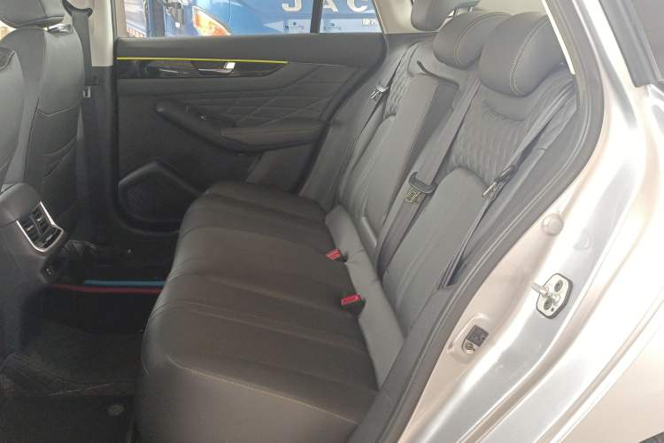 Used Dongfeng Aeolus Yixuan MAX 2021 Super-Efficient Dad Hybrid Edition
