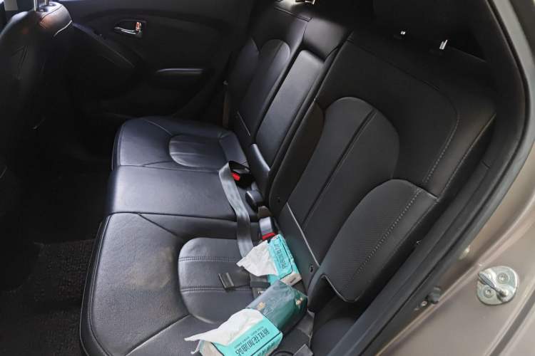 Used Hyundai ix35 2012 2.0L Automatic Two-Wheel Drive Elite Edition GLS
