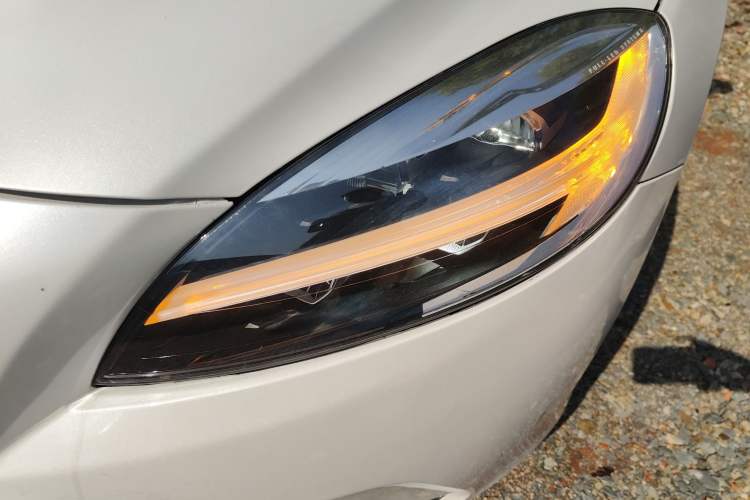 Used Volvo V40 2019 T3 Zhiyi Edition
