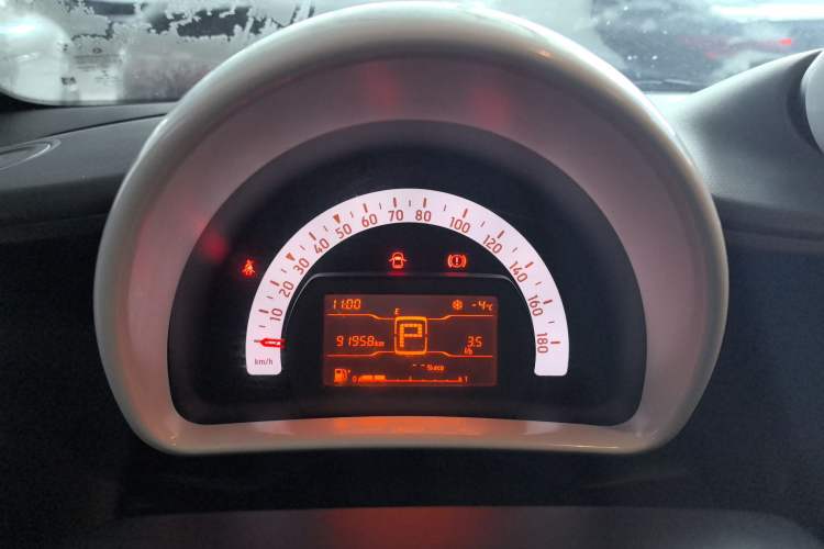 Used  fortwo 2018 1.0L 52kW Hardtop Dynamic Version China V