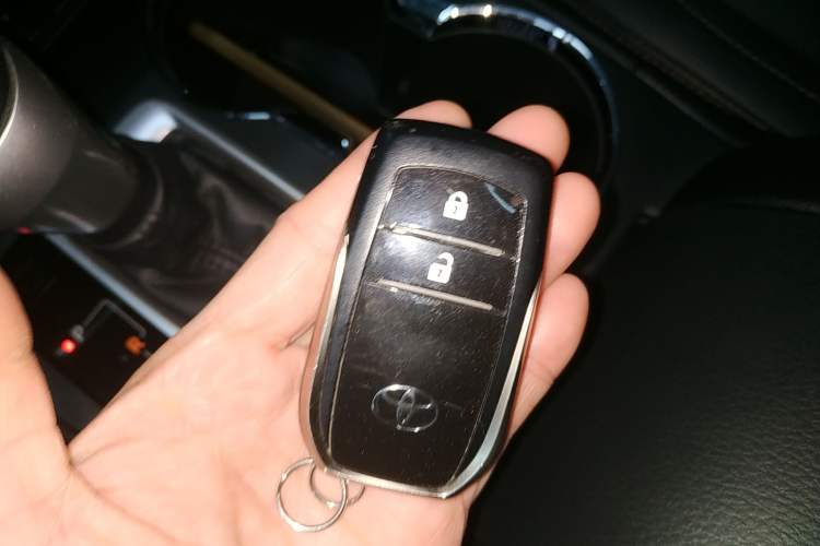 Used Toyota Highlander 2015 2.0T Two-Wheel Drive Luxury Edition 7 Seats
