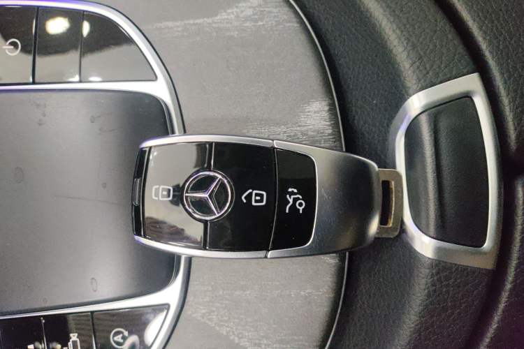 Used Mercedes-Benz E-Class 2023 E 260 L
