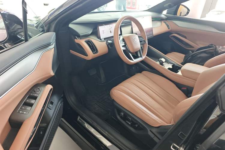 Used BYD Song L EV 2025 Intelligent Driving Version 662 km LiDAR Excellence Edition
