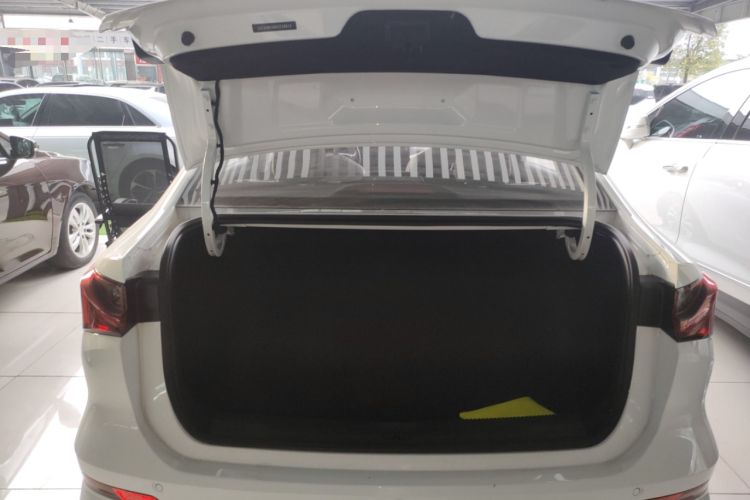 Used Roewe i5 2023 1.5L CVT Luxury Edition
