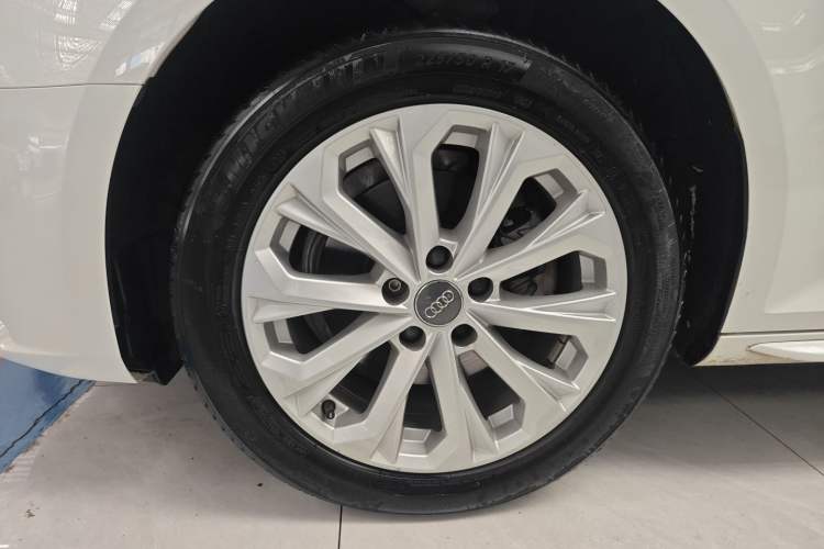 Used Audi A4L 2019 40 TFSI Ambition China VI