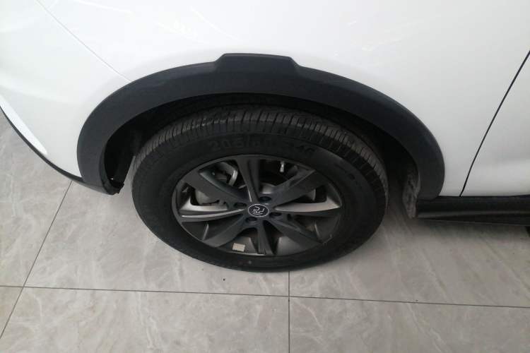 Used BYD Yuan New Energy 2019 EV535 Smart Connect Trendsetting Model