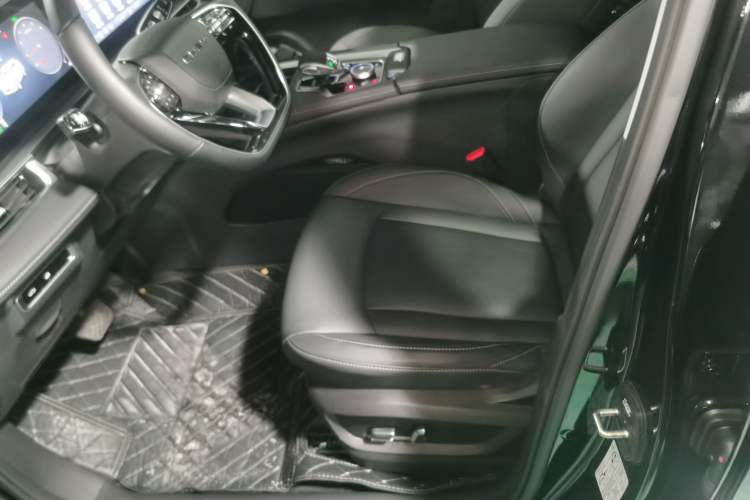 Used Chery Tiggo 8 PRO 2025 290T Two-Wheel-Drive Luxury Edition
