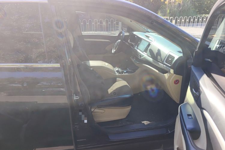 Used Toyota Highlander 2018 2.0T Two-Wheel Drive Elite Edition 7 Seats Emission Standard China V