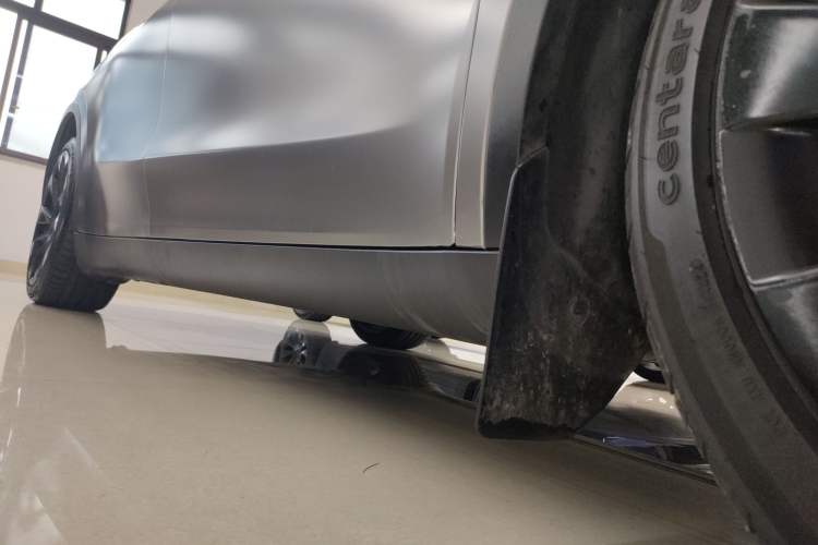 Used Tesla Model Y 2022 Long-Range All-Wheel-Drive Version
