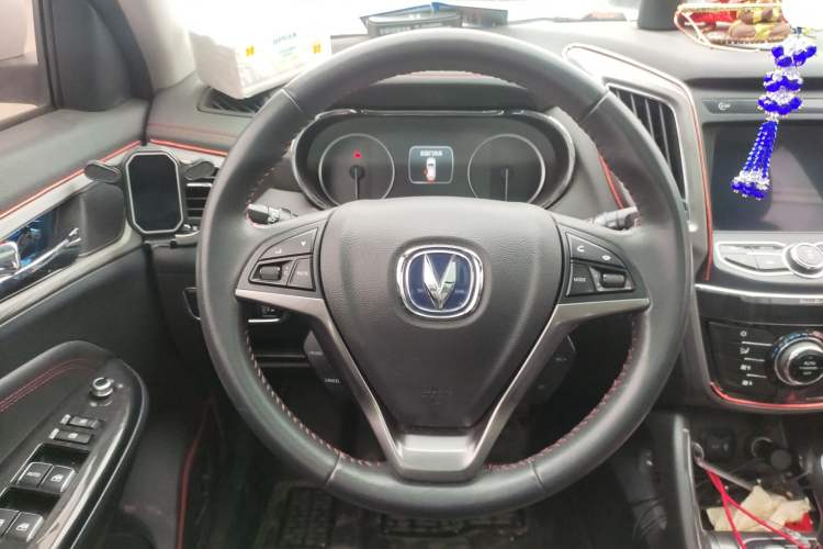 Used Changan CS75 2017 Shangkui Edition 1.5T Automatic Fengxiang Model
