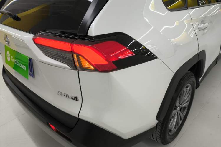 Used Toyota RAV4 2024 2.0L CVT Two-Wheel Drive Fashion Edition
