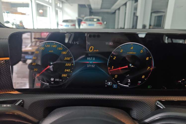 Used Mercedes-Benz A-Class 2021 A 200 L Sport Sedan Fashion Model