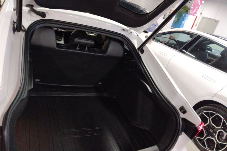 Used Changan UNI-V 2023 1.5T Prestige Model