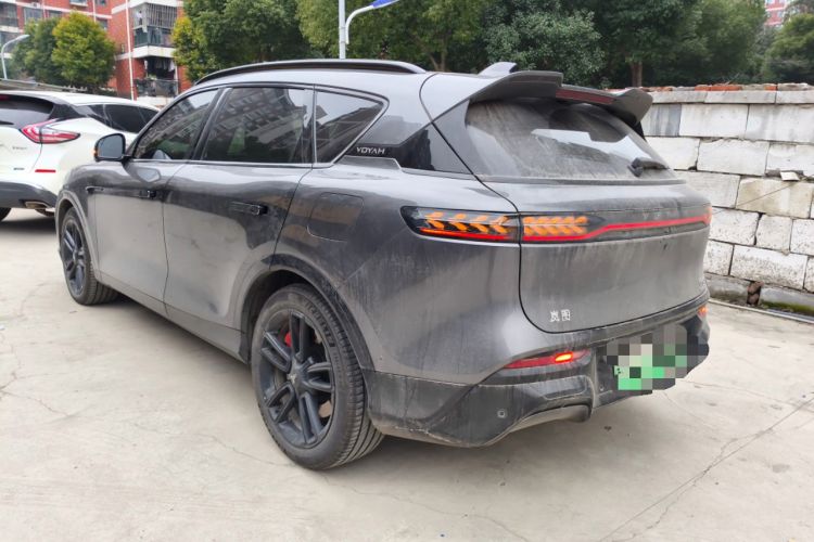 Used VOYAH FREE 2025 318 259 km All-Wheel-Drive Exploration Edition