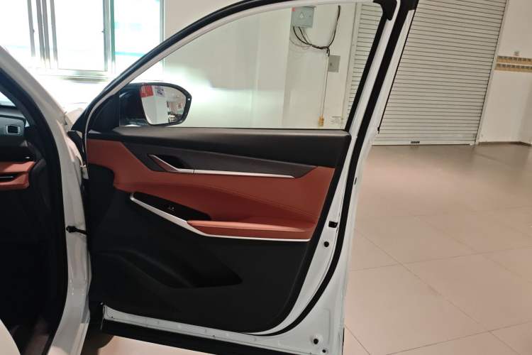 Used Changan CS75 PLUS 2024 3rd Generation Champion Edition 2.0T Intelligent Drive Performance Model
