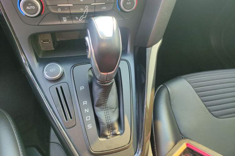 Used Ford Focus 2017 Hatchback 1.6L Automatic Fashion Edition Smart Drive Version