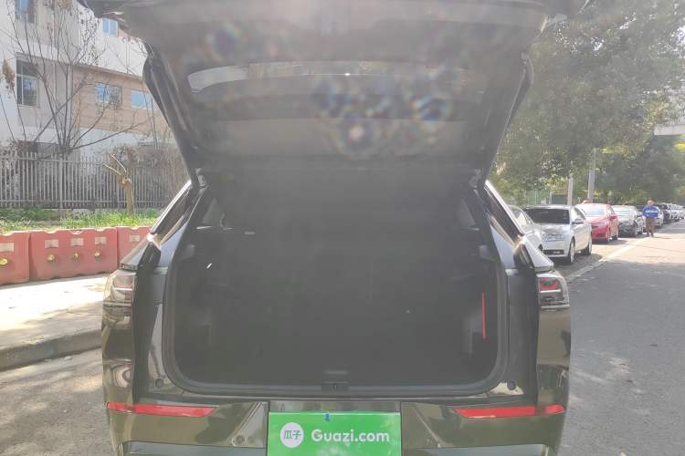 Used Volkswagen Tavendor 2024 Facelifted 380TSI All-Wheel Drive R-Line Cruise Premium Edition