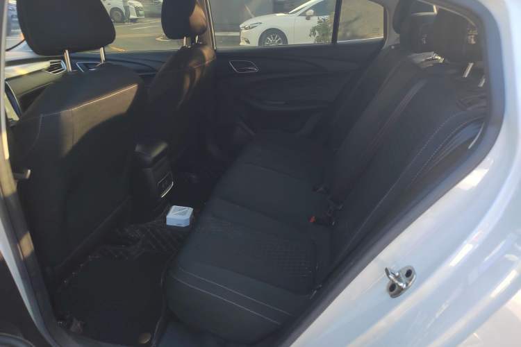 Used Roewe i5 2019 1.5L Manual 4G Connected Langyue Edition
