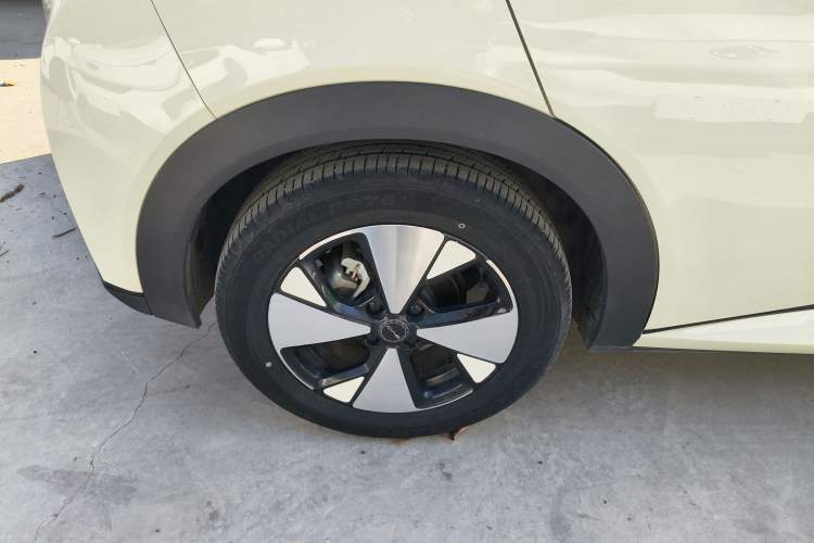 Used BYD Dolphin 2023 420 km Fashion Edition
