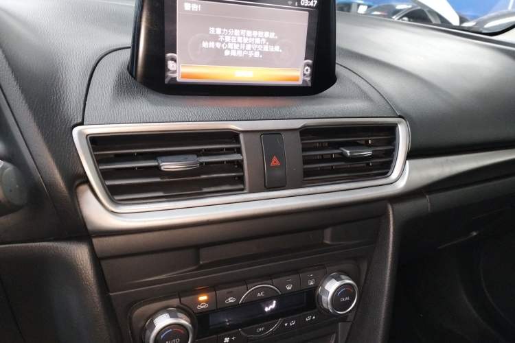 Used Mazda Mazda 3 Axela 2017 Hatchback 1.5L Automatic Luxury Model Emission Standard China V