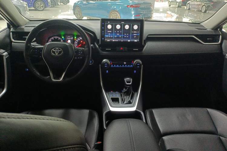 Used Toyota Wildlander 2022 2.0L CVT 4x4 Luxury PLUS Edition
