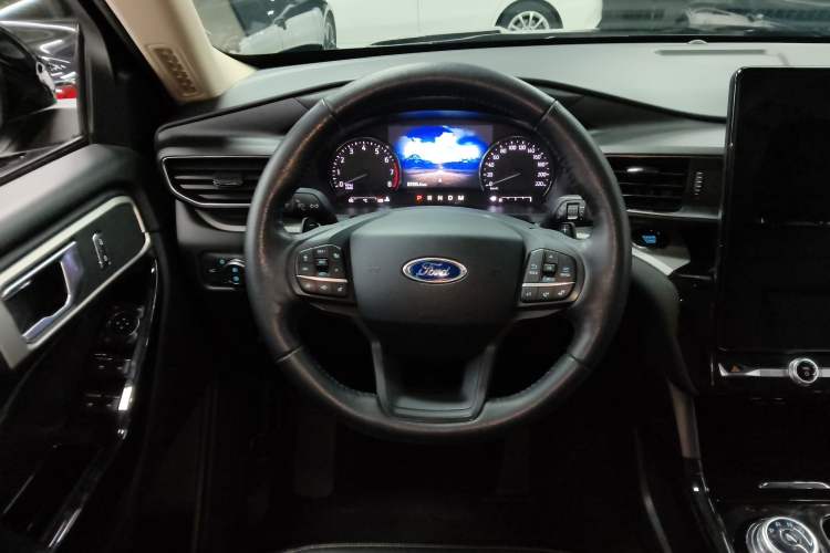 Used Ford Explorer 2020 EcoBoost 285 4x4 Trend Edition 7-Seater
