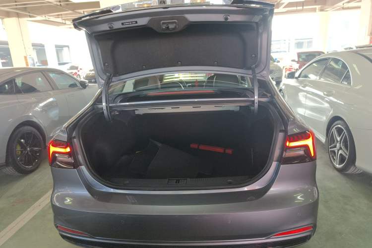 Used Roewe i6 MAX New Energy 2021 EV 500 Skyroof Deluxe Edition

