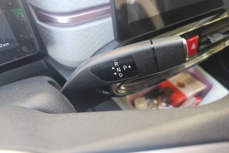 Used SOL E10X 2022 Flower Fairy Design Four-Leaf Clover
