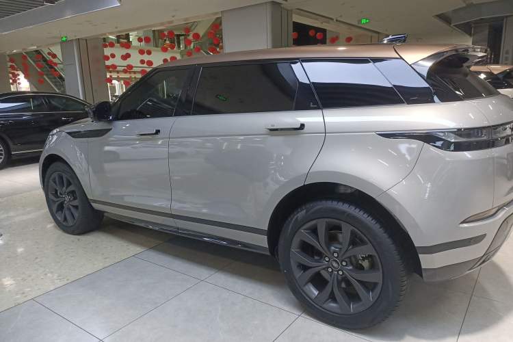 Used Land Rover Range Rover Evoque 2022 Aurora L 249 PS R-Dynamic Collins Antique Bronze Special Edition
